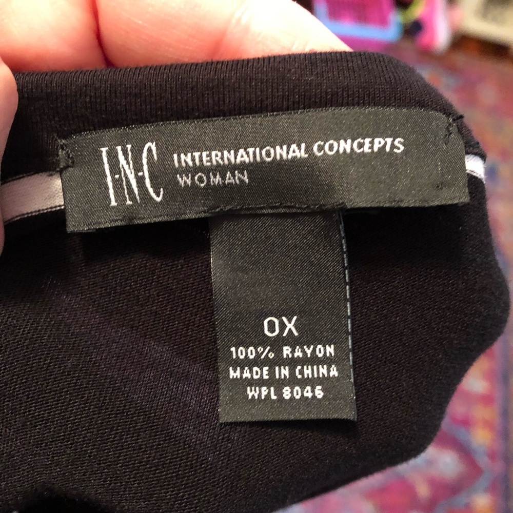 INC INTERNATIONAL CONCEPTS  Cold Shoulder Top 0X - Picture 6 of 8